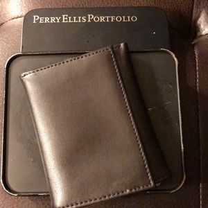 Perry Ellis men’s wallet